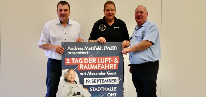 Matthias Renken, Andreas Mattfeldt und Harry Laube kurz vor dem Abheben. Foto: Klüh