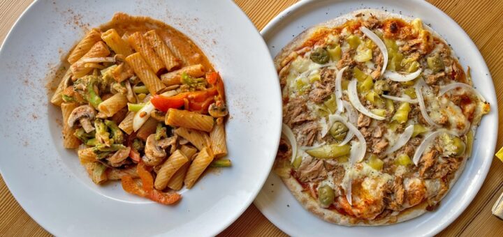 Pasta mit frischem Gemüse und Pizza Adria im Mi Casa. Foto: Schlie