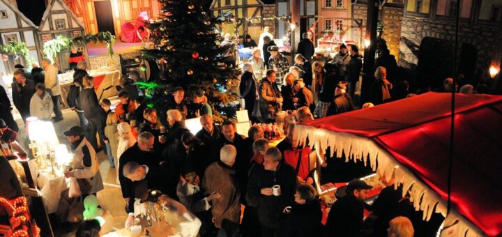 Weihnachtsmärkte gibt es nicht nur draußen, und in der Music Hall gibt es mehr als nur Konzerte: Hier wird beides kombiniert, zur Freude der Gäste. Foto: Marion Jenke