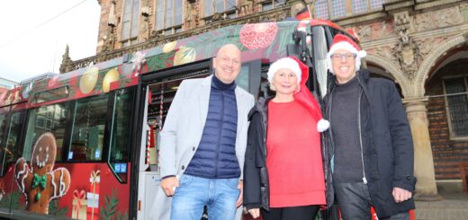 Weihnachtsbahn Weihnachtsstraßenbahn BSAG WFB Weihnachten Bremen