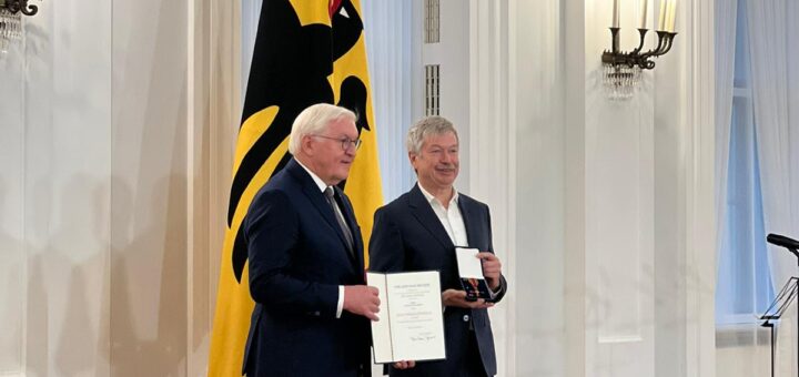 Ulrich Barde wurde am Mittwoch von Frank-Walter Steinmeier mit dem Verdienstorden ausgezeichnet.Foto: pv