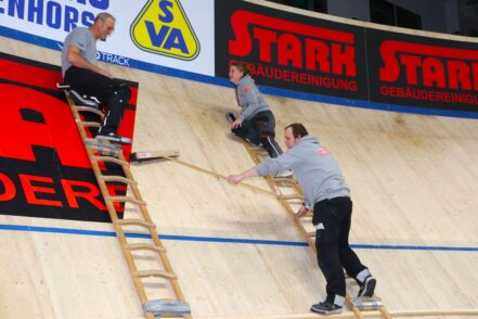 Sixdays Six Days Sechstage Rennen Bremen Radsport Rad Rennrad Roggow Spotlicher Leiter Werbeflächen-Kleber