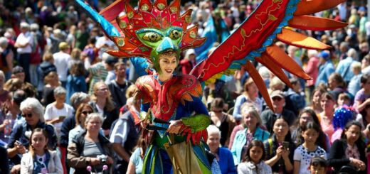 Der Samba-Karneval gilt als größter seiner Art in Europa. Am 21. und 22. Februar wird er ein letztes Mal durch die Bremer Straßen ziehen. Foto: Norbert A. Mueller