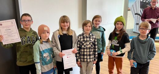 Am 5. März wurden die jungen Journalistinnen und Journalisten der Schülerzeitung „Superlessing“ in Bremerhaven mit dem Landespreis ausgezeichnet. Foto: pv