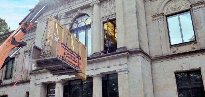 Maßarbeit: Das Kunstwerk „Untitled (After Pollock)“ von Robert Longo kam auf besonderem Wege in die Kunsthalle. Foto: Schlie