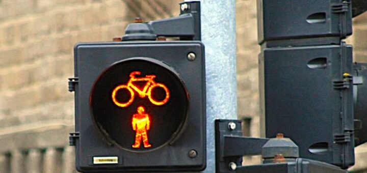 Fußgänger Radfaher Bremen Wallanlage