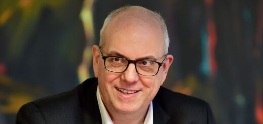 Seit dem 1. November ist Bürgermeister Andreas Bovenschulte auch Präsident des Bundesrats. Die Aufgabe rotiert zwischen den 16 Bundesländern. Bovenschulte legt in seiner Amtszeit einen Fokus auf Solidarität zwischen den Bundesländern. Foto: Schlie