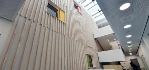 Wenn Schulen in Bremen ihre Räume kostenpflichtig vermieten, bleiben die Einnahmen seit dem laufenden Schuljahr bei den Schulen. Foto: Schlie