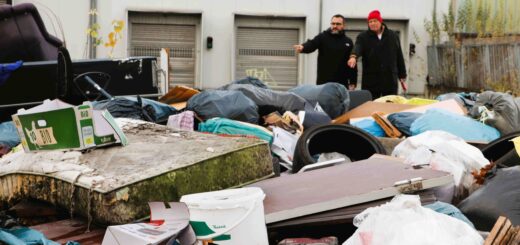 Illegale Agerungen von Müll am früheren Könecke-Gelände