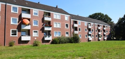 Mehrere Häuser im Komponistenviertel, wie diese in der Mozartstraße, stehen seit September vergangenen Jahres unter Zwangsverwaltung. Seitdem hat sich viel getan, doch die Lister der Mängel ist noch lange nicht abgearbeitet. Archivfoto: Utke