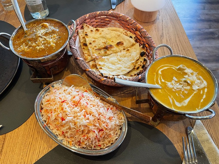 Verbeugung vor der Ente mit Mango