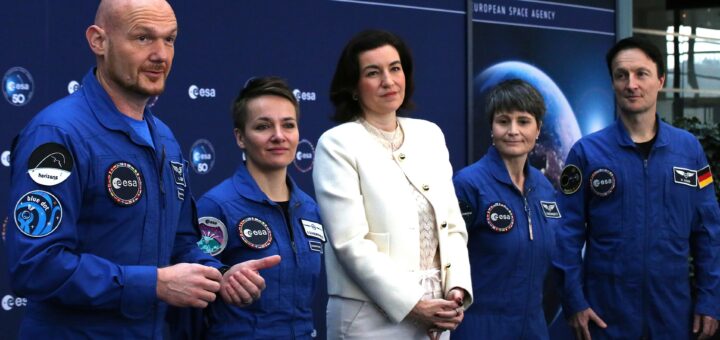 Astronaut, Astronautin, ESA, Bär, Ministerin, Deutschland, Europa, Mond, Bremen, Maurer, Gerst