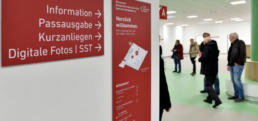 Klare Wegführungen, hohe Decken und eine große Ankunftshalle sollen das neue BSC Mitte an der Martinistraße auszeichnen. Ein großer Kontrast zur Pelzerstraße. Foto: Schlie