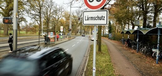 Die Borgfelder CDU will die Anordnung von Tempo 30 auf der Borgfelder Heerstraße wieder Rückgängig machen. Obwohl eine Petition vier Jahre lang dessen Einführung forderte. Foto: Schlie