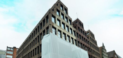 Im Essighaus an der Langenstraße soll in den kommenden Wochen die nächsten Mieter einziehen. Es ist nur ein Teil des Balgequartiers. Foto: Schlie
