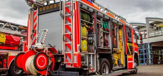 Die Gerätschaften der Feuerwehr werden Jahr um Jahr größer. Entsprechend braucht es größer dimensionierte Hallen zur Unterbringung. In Worpswede soll an der Bergedorfer Straße ein entsprechender Neubau entstehen. Symbolfoto: Pixabay